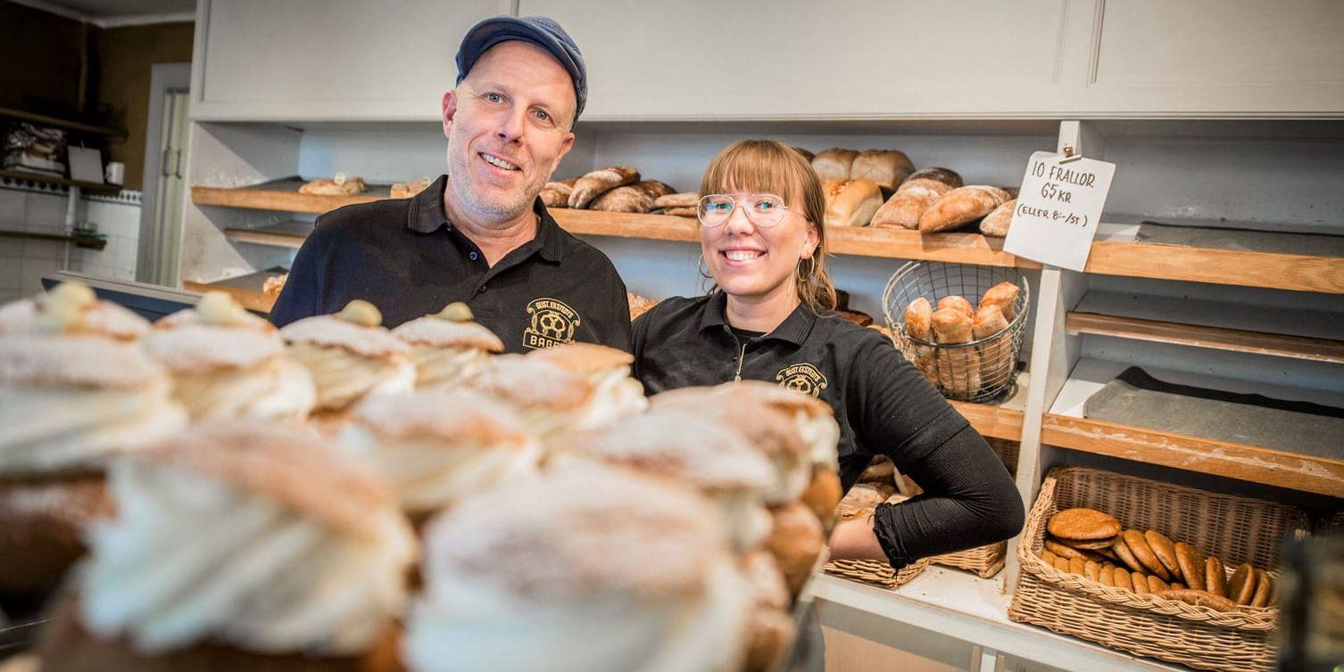 Mikael och Maja Lindeman bakom sina semlor.