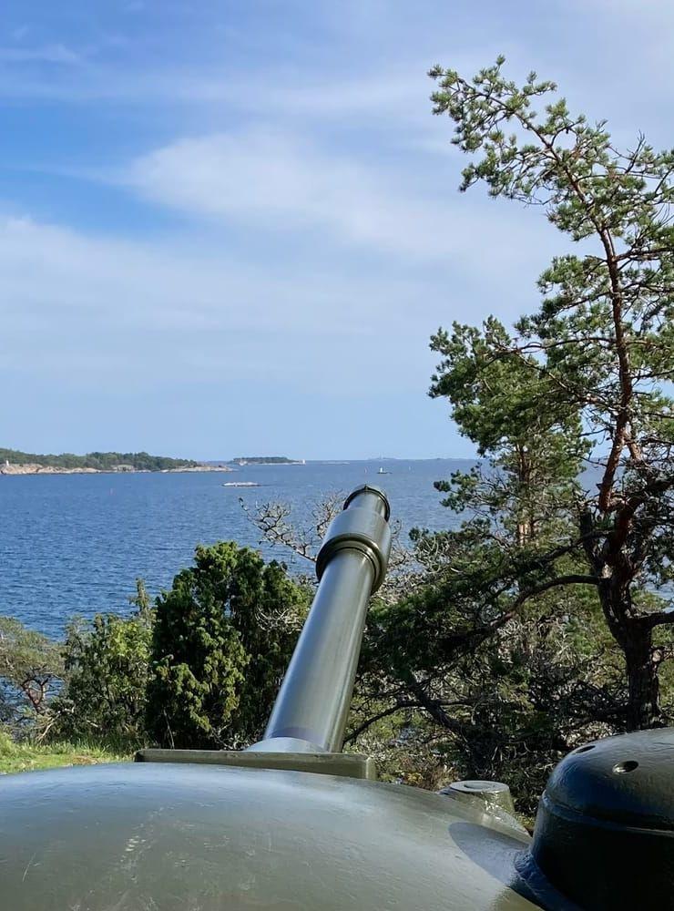 Här vaktas Sverige från ’Lede fi’ i öster. Femöre Huvud, Oxelösund.